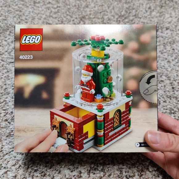 Lego 40223 Snowglobe 2016 Christmas Limited Edition - Picture 2 of 2